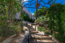 4100 sq feet Unique Hollywood Hills view home