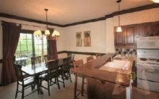 2 Bedrooms Condo Algonquin Spacious