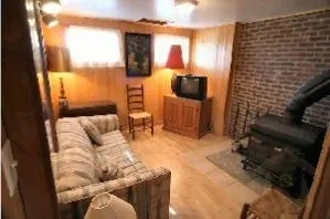 2 Bedrooms Condo Lakefront Home