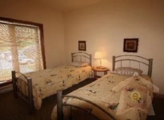 2 Bedrooms Condo Summit Cap