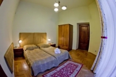 2 Bedrooms Apartment Beautifully Remodeled