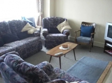 4 Bedrooms Bungalow A Detached