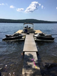 Rustic lakefront chalet - private dock - special kids room
