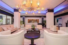 Luxurious 2BR/2Bath Condo looks Directly over Ocean Pool Beach Fort Lauderdale