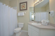 Disney is just 5 minutes away! Bunkbeds for the Kids! Luxury Family Resort!