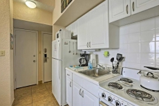 Oceanfront Resort Condo Steps to Daytona Beach!