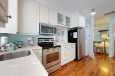 Adorable, vintage cottage w/ private pool & sundeck - walk to the beach!