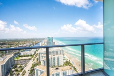 Modern and cozy 2 bedroom w/ breathtaking ocean views