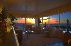 Luxury Beachfront Condo with Amazing Views, You will love it!
