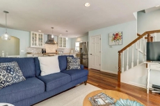 Classy condominium with patio and balcony - near the lake!