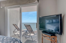 Direct Gulf Front 9th Floor Views~Zero Entry Pool~Book NOW for SUMMER!