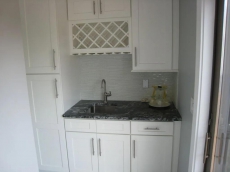 Stunning Contemporary Private Beach. Waterview, minutes from Ocean Beach Park.