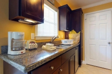 Charming condo w/ incredible views, shared pools/hot tub, steps from beach!