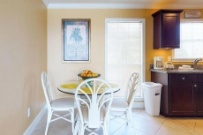 Charming condo w/ incredible views, shared pools/hot tub, steps from beach!