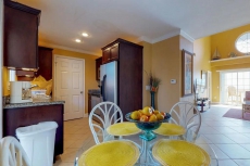 Charming condo w/ incredible views, shared pools/hot tub, steps from beach!