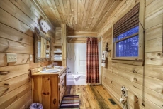 Looking for relaxing getaway with a view In Blue Ridge, GA? Look no further!