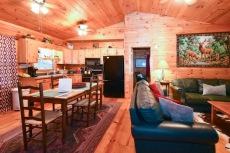 2 Bed/Bath Suites for Total Privacy In A Cozy Tree Top Cabin w/ Easy Access