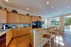 Luxury cottage w/ shared pools & multiple decks, 1/2 block to beach