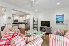 Classic Seaside Town Home Located Near Beaches & Restaurants