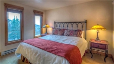 Bear Claw 202: 2 BR / 2 BA condo in Steamboat Springs, Sleeps 8