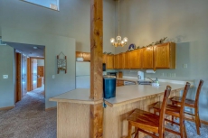 Charming penthouse w/ patio & plenty of space - near Vasquez Creek!