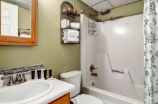 1Br Condo With Snake River Views! Stay Here & Kids Ski Free!