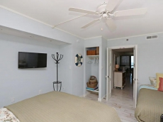 I708: Updated Sea Colony Oceanfront Point condo | Comp. Linens! Beach, pools ..