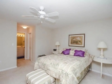 5554U: 2BR+den Sea Colony West condo | Private beach, pools, tennis & more!