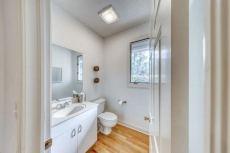 Spacious home w/ shared tennis courts and large kitchen! 1 dog welcome!