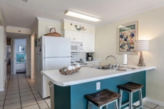 Gulf front corner condo! Amazing views! Steps to beach! Heated outdoor pool!