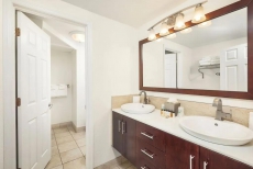 Perfect for Big Group! Pool, Beachfront, FIne Dining, Golf, Bar