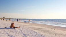 Perfect for Big Group! Pool, Beachfront, FIne Dining, Golf, Bar