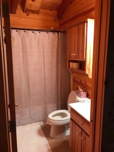 Log cabin staycation for families! Beautiful country setting.