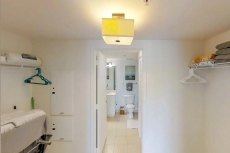 Comfortable condo w/ balcony views of city & bay