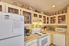 NEW! Townhome w/Fire Pit, Lake View, Pets Welcome!