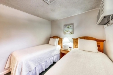 Island Inn - 1A - Oak Bluffs, MA