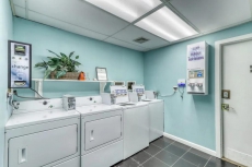 Island Inn - 17D - Oak Bluffs, MA