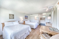 Island Inn - 7C - Oak Bluffs, MA