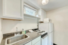 Island Inn - 20D - Oak Bluffs, MA