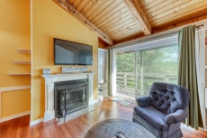 Island Inn - 42G - Oak Bluffs, MA