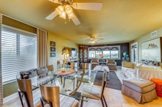 Luxury and a Beautiful Sound View - Pensacola Beach, FL