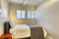 Heavenly summit retreat close to skiing & Lake Tahoe w/ balcony & gas grill!