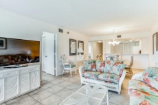 Pleasant condo with air conditioning, Gulf views, & balcony - walk to the beach!