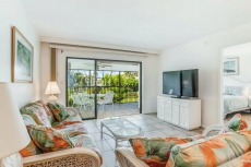 Pleasant condo with air conditioning, Gulf views, & balcony - walk to the beach!