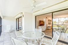 Pleasant condo with air conditioning, Gulf views, & balcony - walk to the beach!