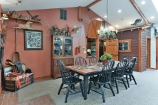 The Hiding Place - All-One-Level Carriage House - Pool Table, Hot Tub