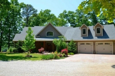 Tall Pines 6 Bedroom Lodge with Game Room and Views!
