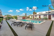 #105 BEAUTIFUL & NEWLY RENOVATED BEACH WALK STUDIO